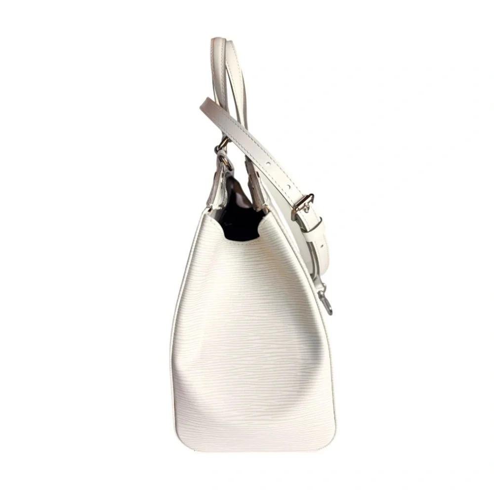 🆕💗LOUIS VUITTON Brea Tote MM Ivory Epi Leather Silve-Tone Hardware • NIB